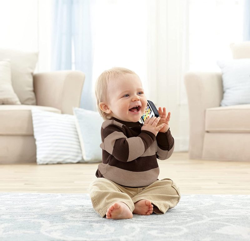 Fisher-Price Laugh & Learn Smart Phone, Musical Infant Toy – English Edition - Image 2