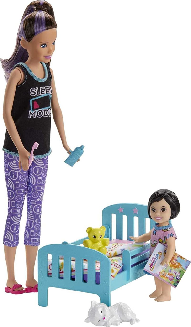 Barbie Skipper Babysitters Inc. Bedtime Playset with Babysitting Skipper Doll, Toddler Doll with Glow-in-the-Dark Pajamas and Accessories for Kids 3 to 7 Years Old, Playsets